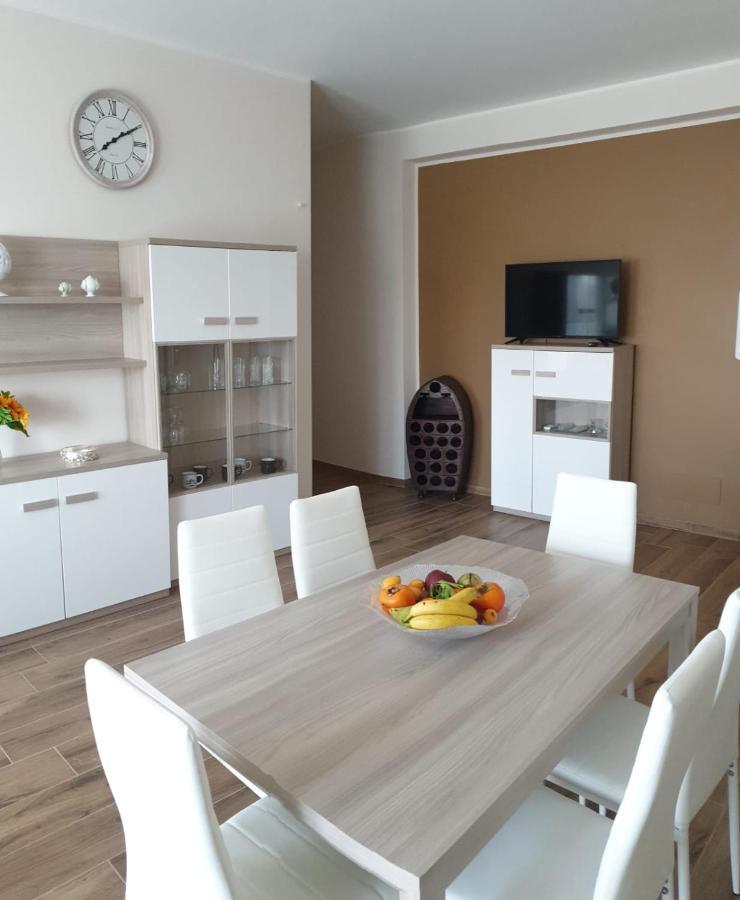 Guesthouse Fino'S Family Monopoli Bagian luar foto